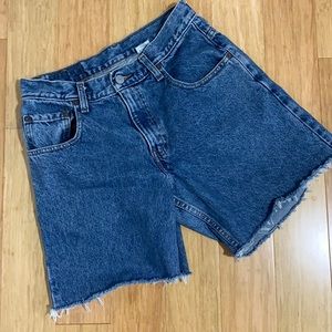 Levi’s Highwaisted shorts